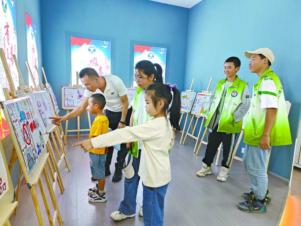 南海社區五點“伴”課堂。貴組供圖