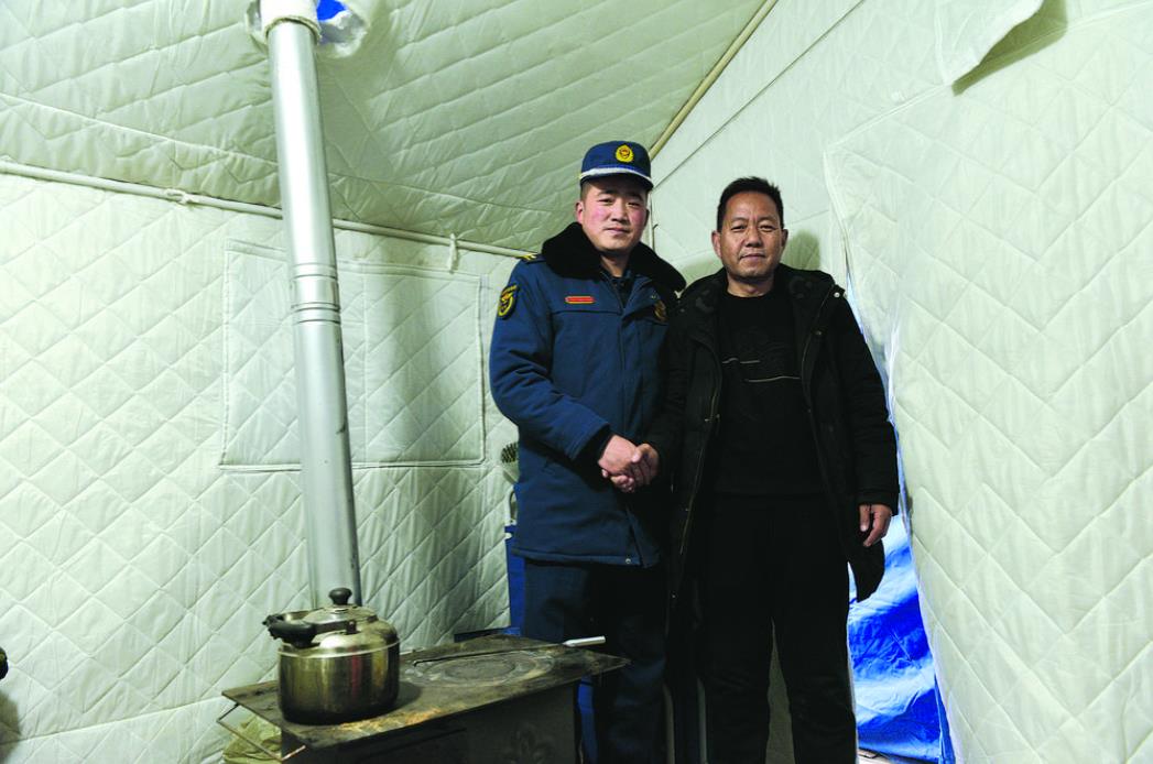 ��������Ŀ�е�Ӣ�ۺς�Ӱ����