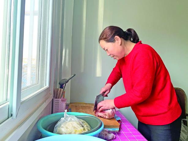 【眾志成城 抗震救災(zāi)】“新家”里的第一頓飯