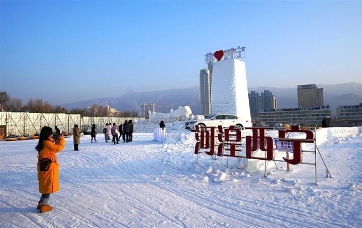 【新春走基層】冰雪歡樂多 夏都年味足