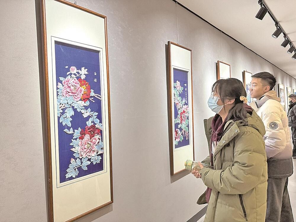 ���´��߻��ӡ�400�����Ʒչ�F(xi��n)�ຣ���z֮��