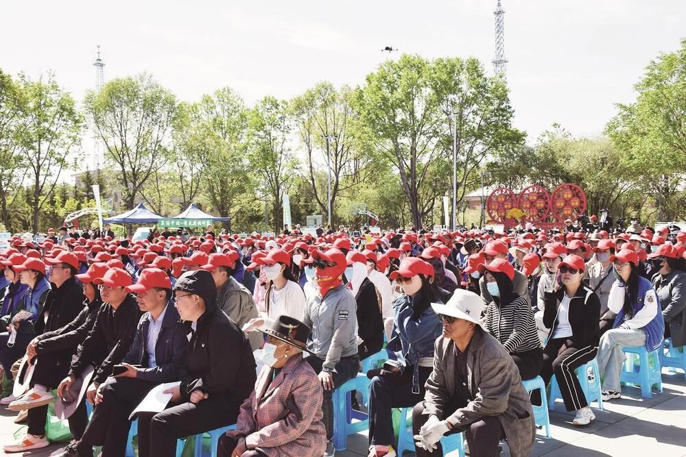 不負(fù)青山 向綠而行