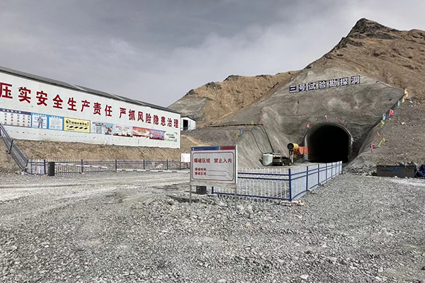 �ຣ��ľ��ɽ�ڳ�ˮ�����վ���O(sh��)�����������M(j��n)