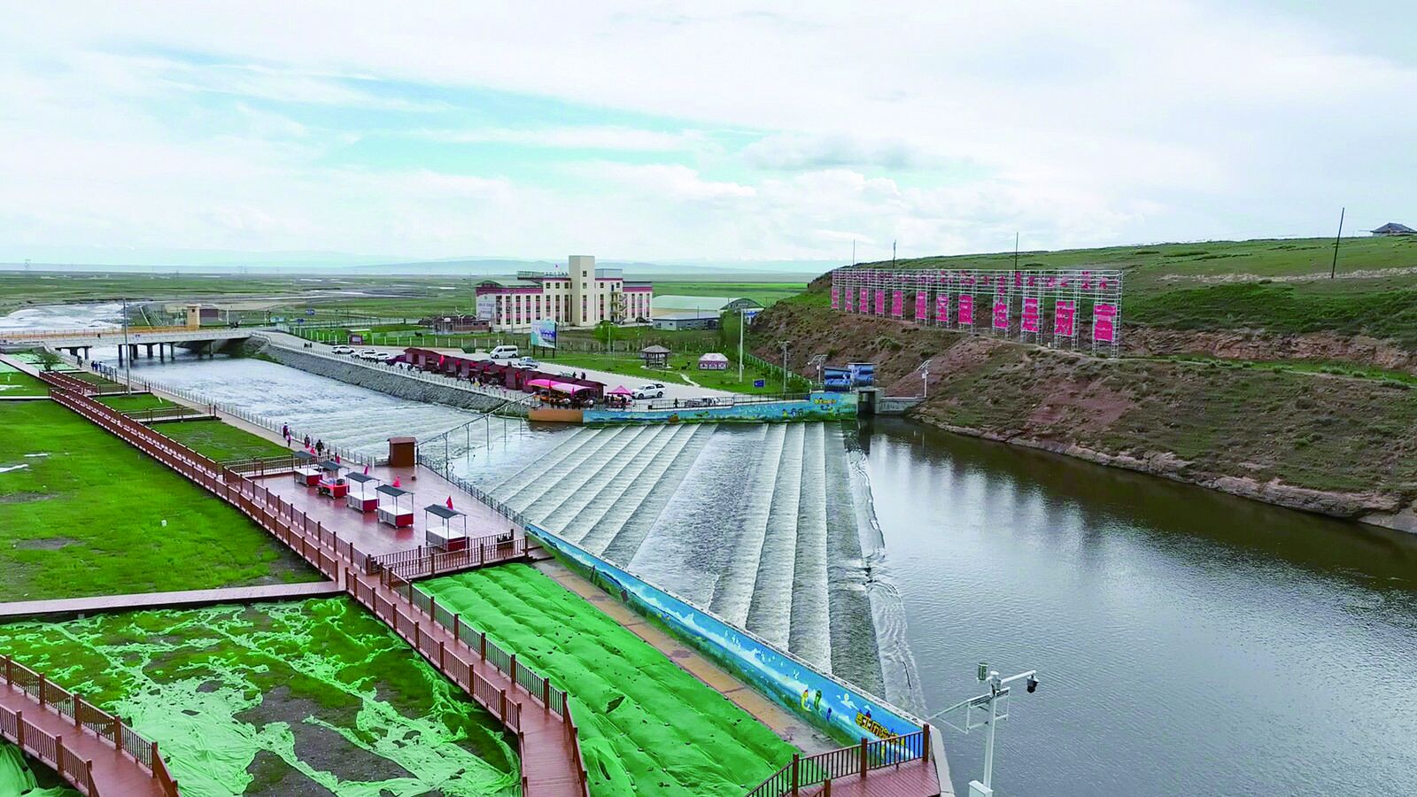 �����ԡ��~�����¸������ຣ�����ҹ��@��(chu��ng)��һ�����֮��