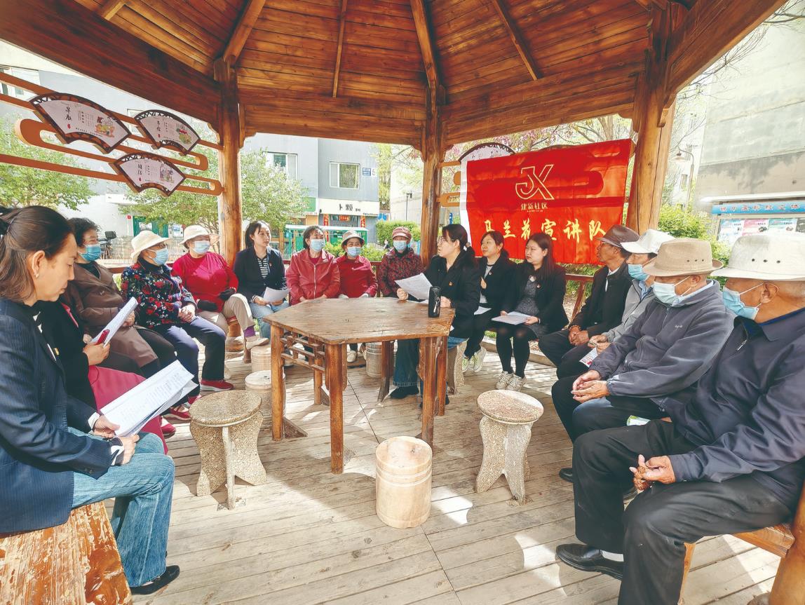 ���T�ι�ͬ�w ���Aһ���H���e��ס���R�m����Ұ����^�����ຣ����F�Y�M���������Eϵ�Ј��֮��