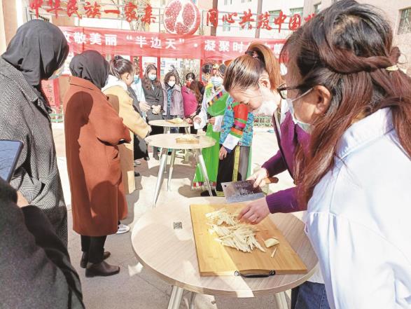 ���T�ι�ͬ�w ���Aһ���H����ʯ���ѡ����i���վ������ܴa