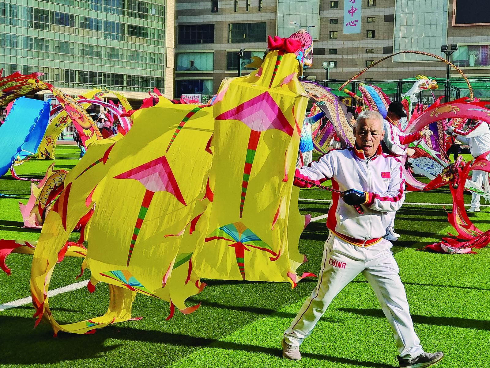 ���w��־Ը����(w��)�͵�Ⱥ���Ŀ��ϡ����ຣʡ���(hu��)�w��ָ��(d��o)�T����F(tu��n)�Y(ji��)�M(j��n)����־Ը����(w��)�����(xi��ng)Ŀչ��ԇ�c(di��n)���(d��ng)Ҋ(ji��n)