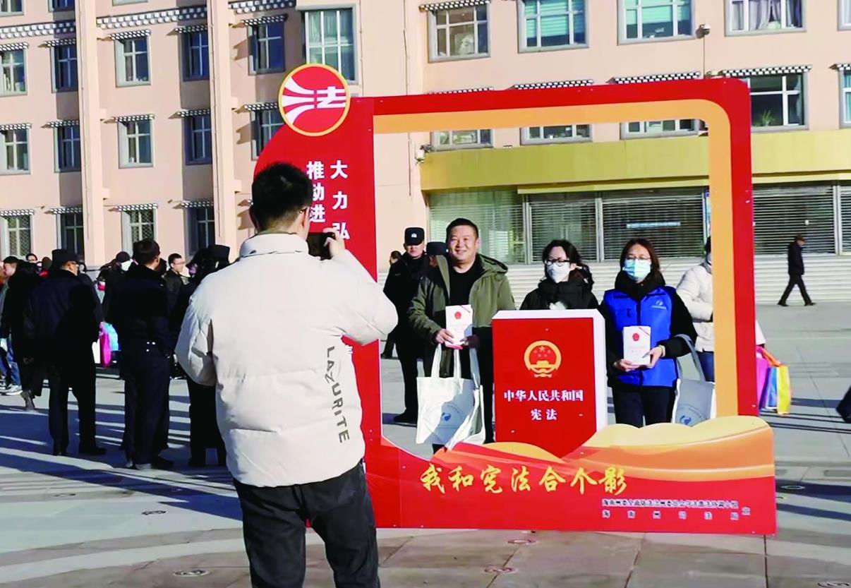 弘揚(yáng)憲法精神 增強(qiáng)法治觀念——青海各地積極組織開展國家憲法日宣傳活動(dòng)