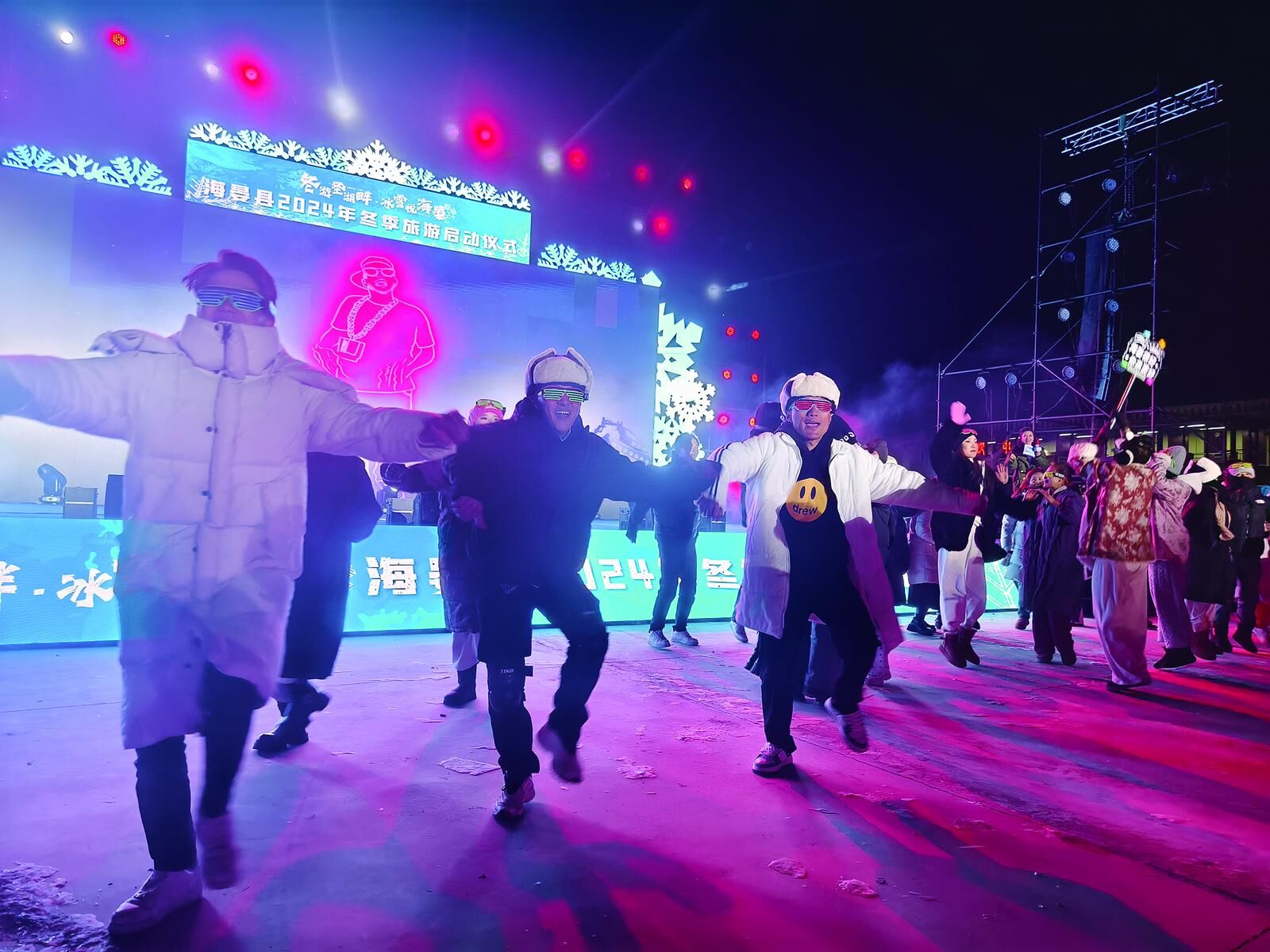 Ȥ�p��퍐����Ȫ ��ѩ����Ȥζʮ�㡪���ຣ���̿h�������Ά��Ӄxʽ�F��Ҋ