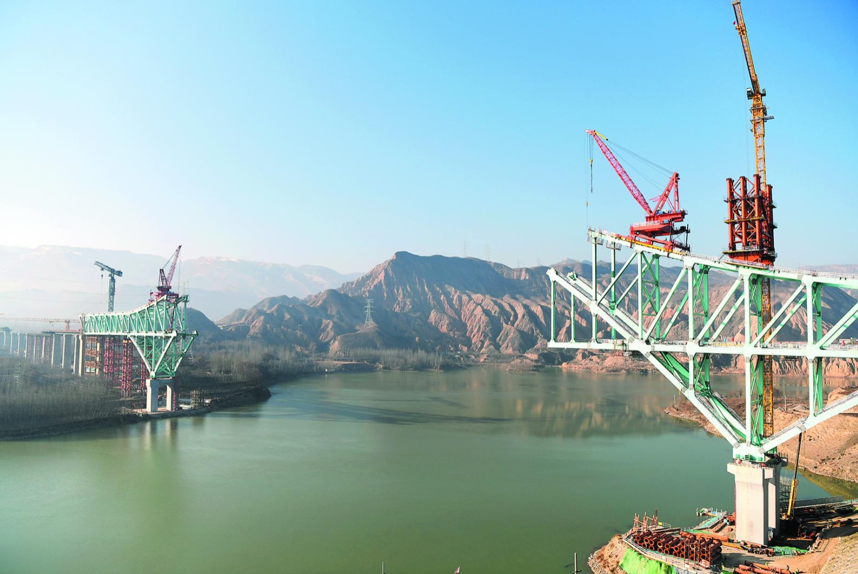 【高質量發展調研行·促經濟 穩增長】川青鐵路青海段建設一線“智造”