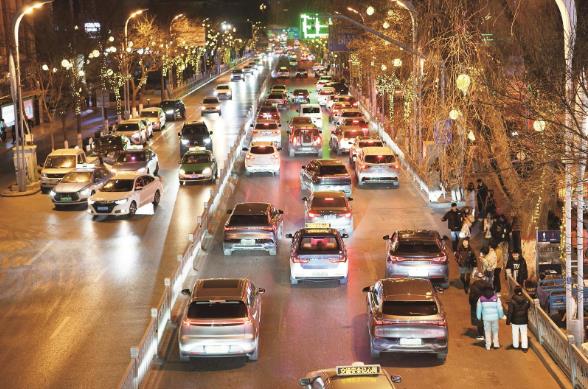 增勢迅猛 西寧市機動車保有量破百萬輛