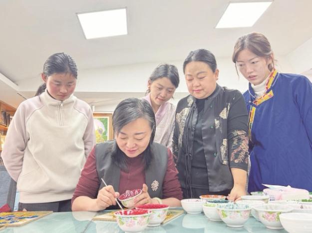 【致閃閃發光的我們】魏亞瓊:用傳統工藝展現青海風采