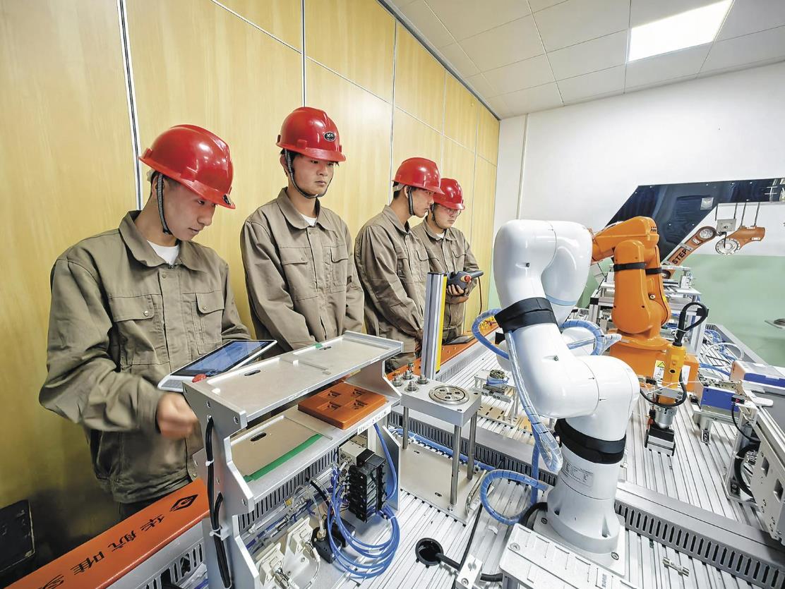 技炫青春 能創(chuàng)未來