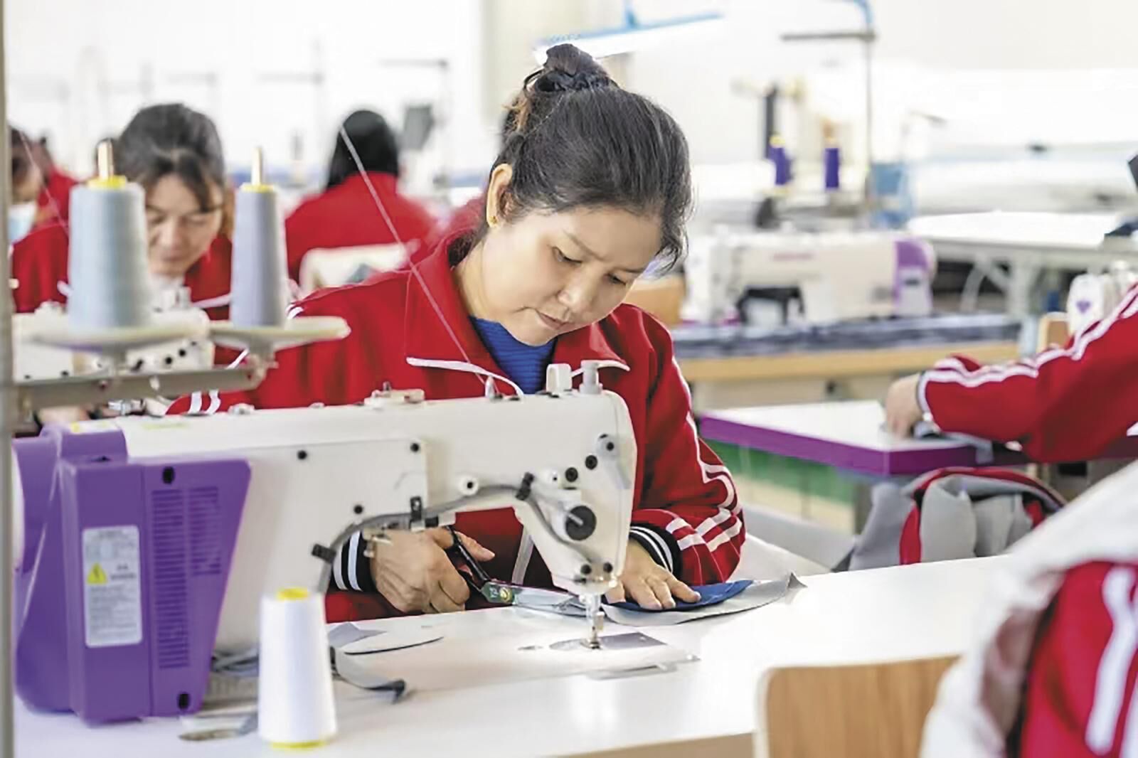 【黨旗領(lǐng)航】因村施策破難題 探索鄉(xiāng)村善治新路徑