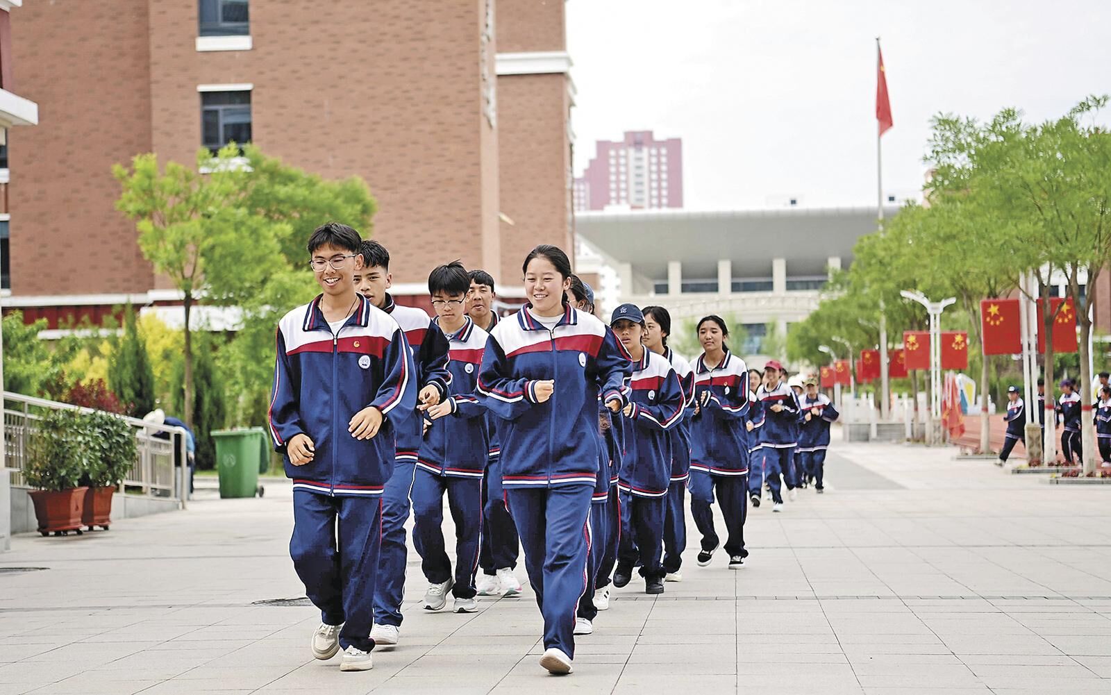 QQ�DƬ20250619061035