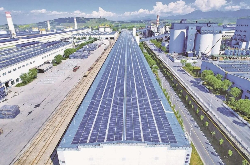 高原“綠電鋁” 出鞘向光行