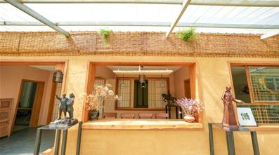 藝術家們在這個西寧小山村里扎了根