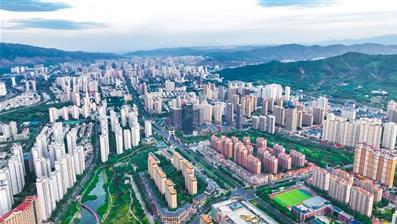 ��ˬ�ɞ��ຣ��������Ӳ�ˡ�������Ƭ����������ȼٵ�����ϵ�Ј��֮��