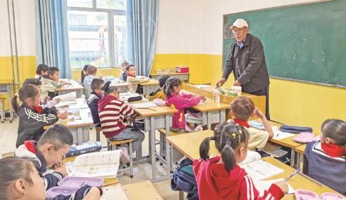 ���T�ι�ͬ�w ���Aһ���H�������v�_35�d ����ҷ��۟o߅����ӛ���|��ѭ�����������οh���f�(zh��n)�����l(xi��ng)��̎���ô����